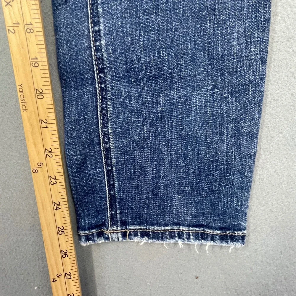 Silver Jeans Blue Suki Mid Rise Capri Jeans Women 27
